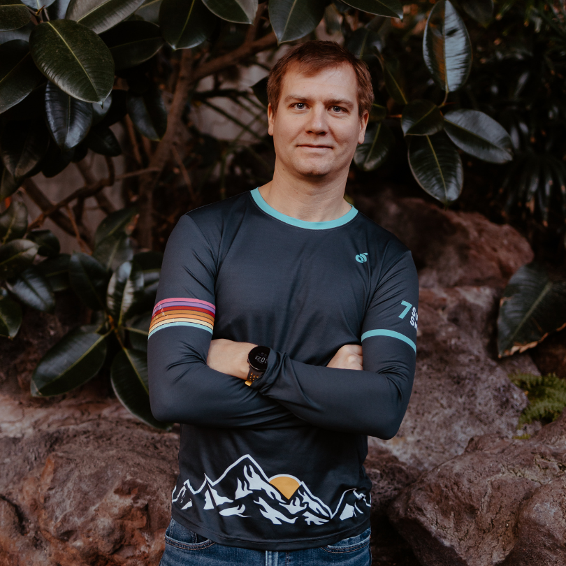 7 Summits Snacks Performance Long Sleeve Top