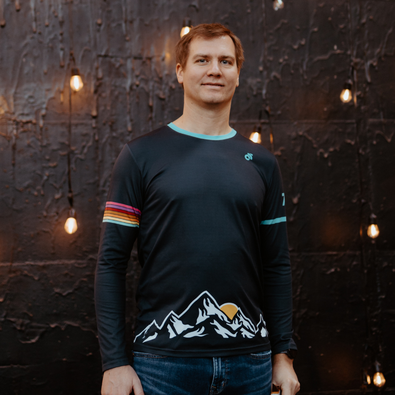 7 Summits Snacks Performance Long Sleeve Top